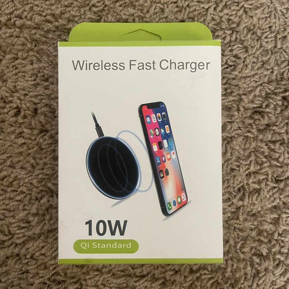 Wireless Fast Charger NWT